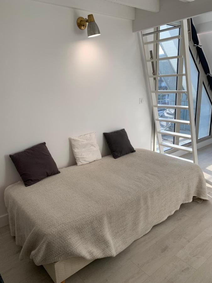 Blue Bay Studio Terrasse Довил Екстериор снимка
