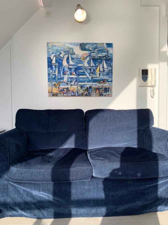 Blue Bay Studio Terrasse Довил Екстериор снимка