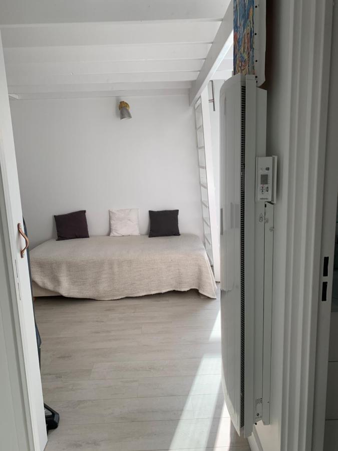 Blue Bay Studio Terrasse Довил Екстериор снимка