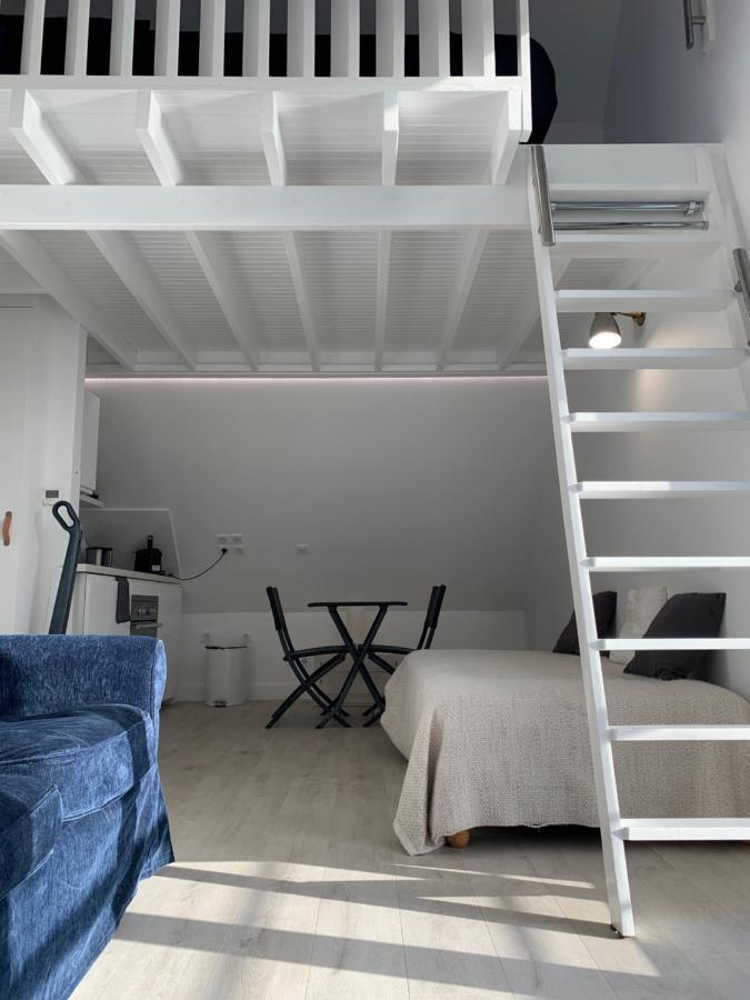 Blue Bay Studio Terrasse Довил Екстериор снимка